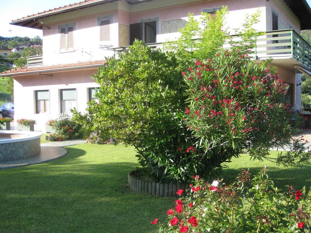 B&B Garden Solto Collina Ngoại thất bức ảnh