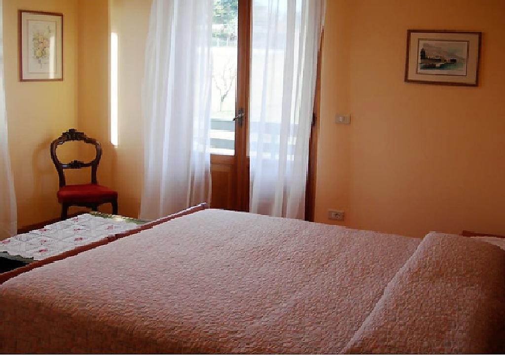 B&B Garden Solto Collina Ngoại thất bức ảnh
